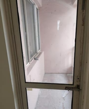 Building Lobby in 3.5 BHK Apartment at Jaypee Greens Kosmos, Sector 134 – for Sale