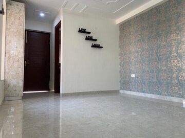 Room in 3 BHK Builder Floor at Sushant Lok 2, Sector 57 – for Sale