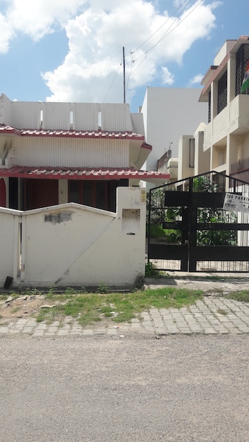 5 BHK Independent House For Resale in Sparsh Nikunj Rajajipuram Lucknow  7357055