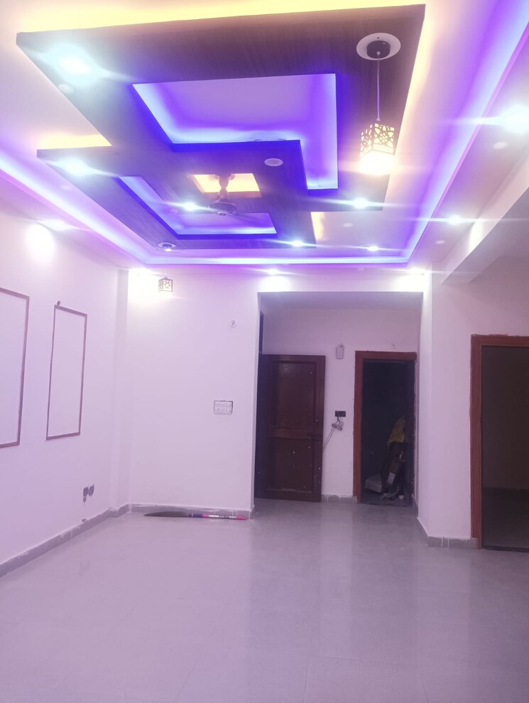 Room, modipuram 2 Bedroom 1250 Sq.Ft. Apartment In Modipuram Meerut 7357171