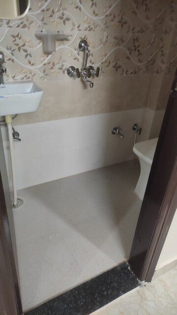 Bathroom in 1 BHK Apartment at Alta Vista Phase I, Chembur – for Sale