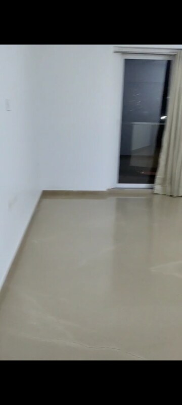 Room in 3 BHK Apartment at Soham Crystal Spires, Ghodbunder Road – for Sale