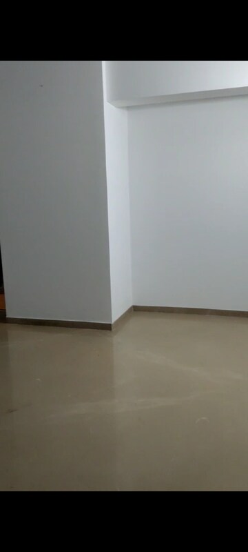 Room in 3 BHK Apartment at Soham Crystal Spires, Ghodbunder Road – for Sale