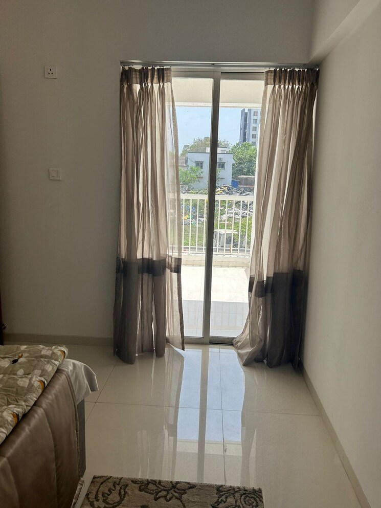 undefined, yash-florencia 2 Bedroom 990 Sq.Ft. Apartment In Kondhwa Pune 7357434