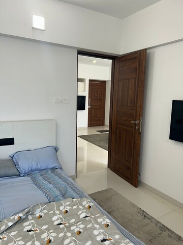 Room in 2 BHK Apartment at Yash Florencia, Kondhwa – for Sale