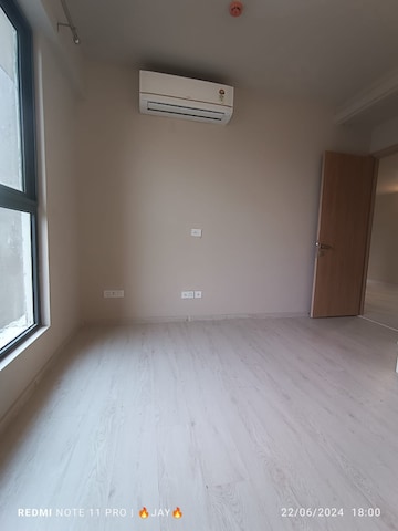 Room in 2 BHK Apartment at M3M Sky City, Sector 65 – for Sale
