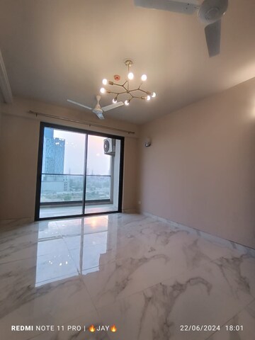 Room in 2 BHK Apartment at M3M Sky City, Sector 65 – for Sale