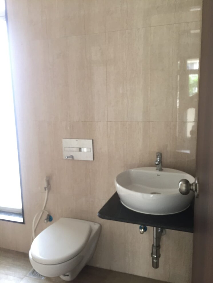 Bathroom, vasant-fiona 2 Bedroom 612 Sq.Ft. Apartment In Pokhran Road No Two Thane 7357535