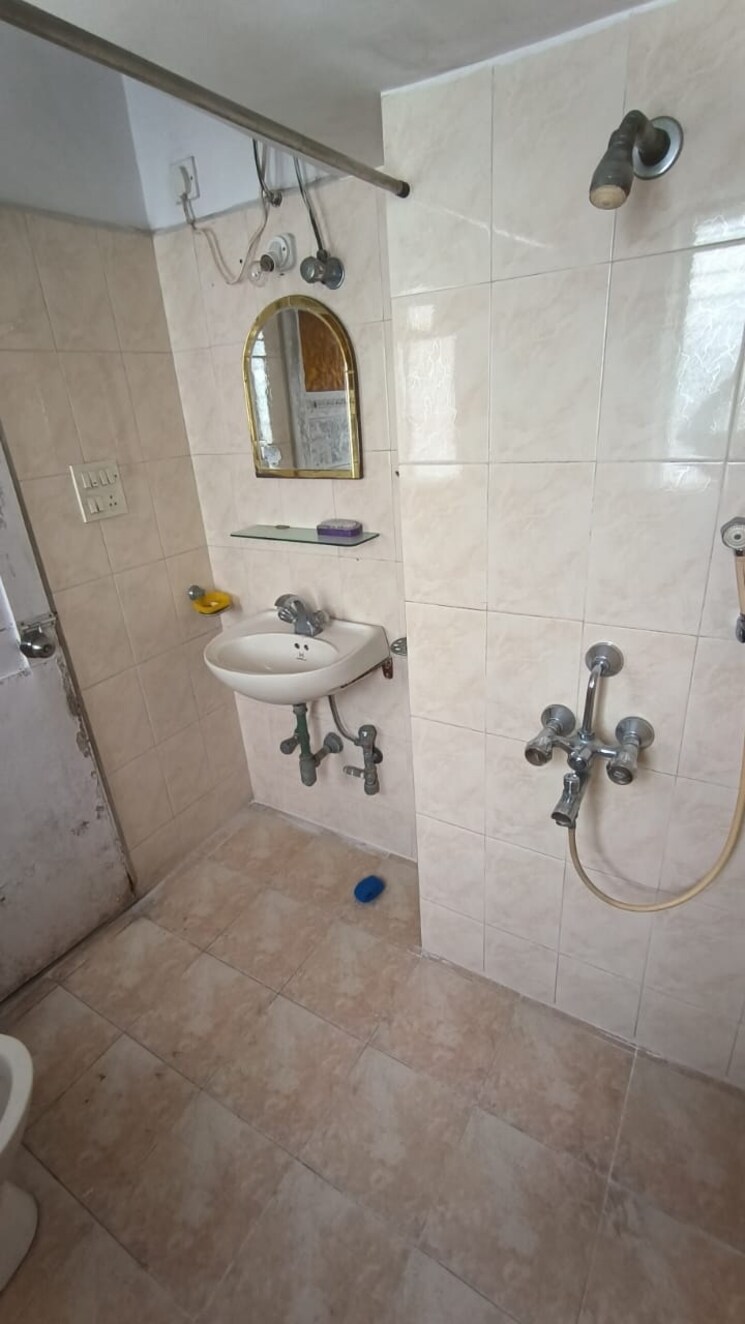 Bathroom, ankur-chs-prabhadevi 1 Bedroom 550 Sq.Ft. Apartment In Prabhadevi Mumbai 7357595