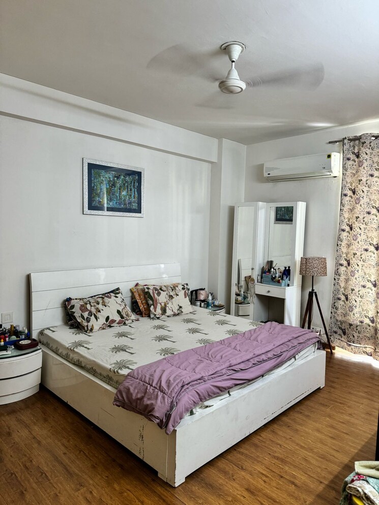 Bedroom, tulip-violet 3 Bedroom 1578 Sq.Ft. Apartment In Sector 69 Gurgaon 7357683