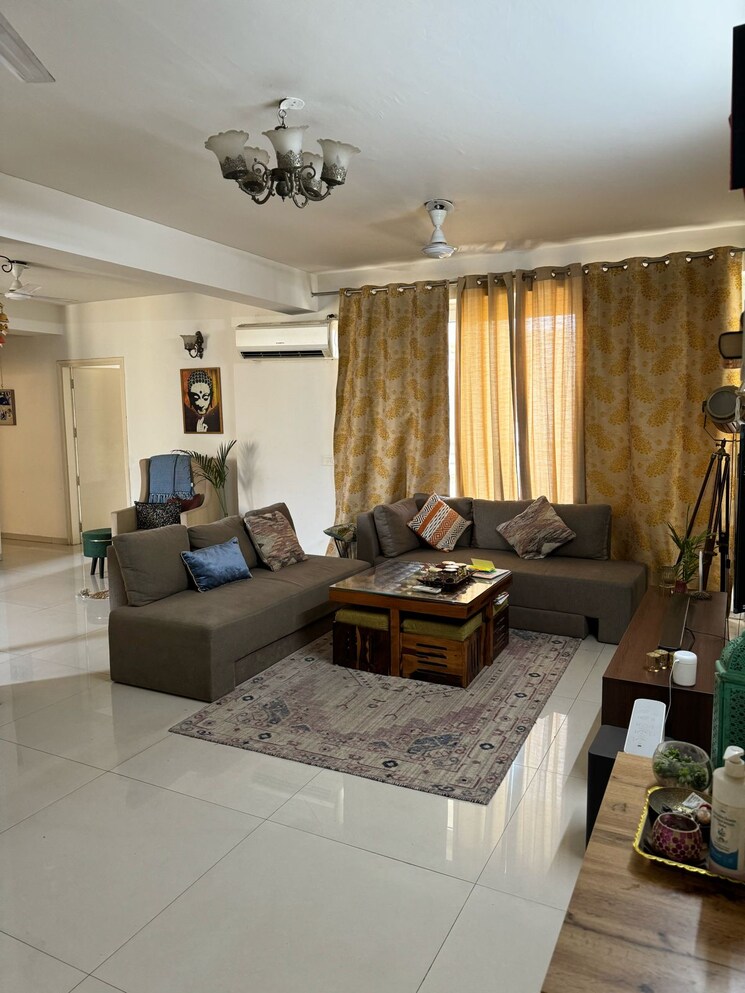 Living Room, tulip-violet 3 Bedroom 1578 Sq.Ft. Apartment In Sector 69 Gurgaon 7357683