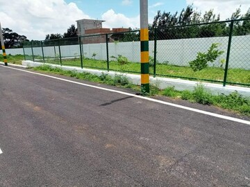 Plot For Sale in Gaur City Arcade, Gaur City 2 