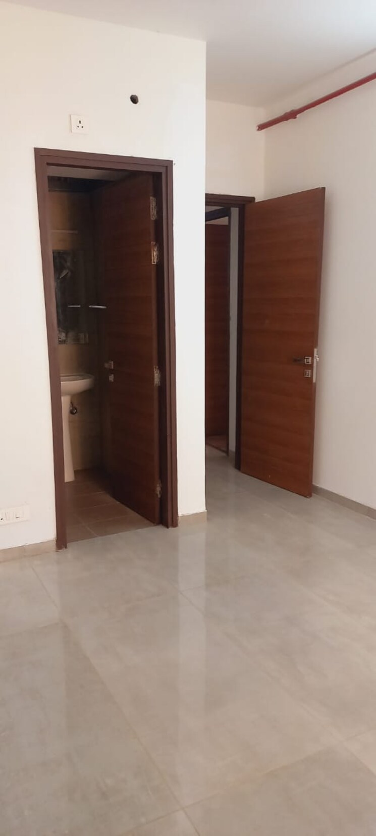 Room, dhakoli 3 Bedroom 1650 Sq.Ft. Apartment In Dhakoli Zirakpur 7358537