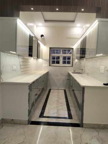 Building Lobby in 3 BHK Villa at Doon Trafalgar, Kishanpur – for Sale