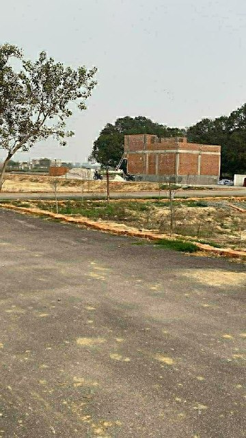  Plot – Garden View at Sristi Naya Gaon, Sector 88 - for Sale