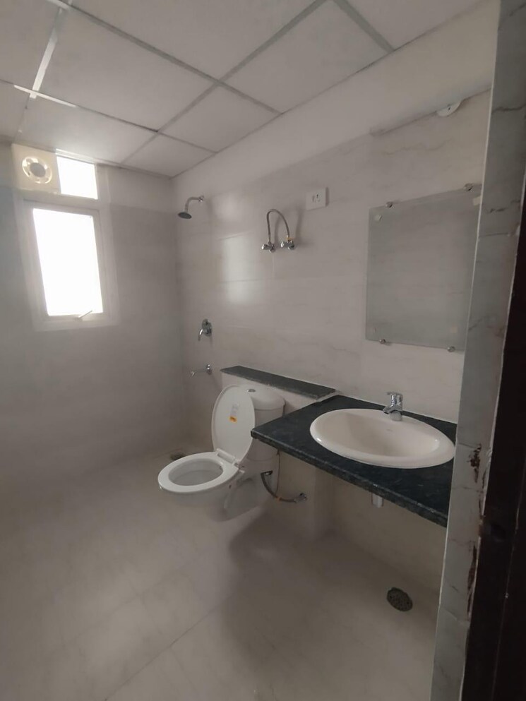 Bathroom, nk-savitry-enclave 3 Bedroom 1650 Sq.Ft. Apartment In Vip Road Zirakpur 7358722