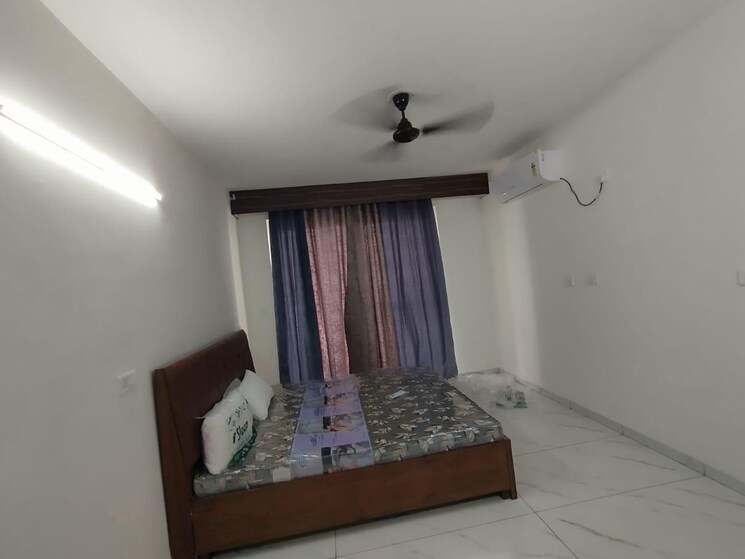 Room, nk-savitry-enclave 3 Bedroom 1650 Sq.Ft. Apartment In Vip Road Zirakpur 7358722