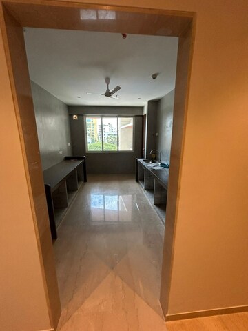 Room in 3 BHK Apartment at Joy Legend, Khar West – for Sale