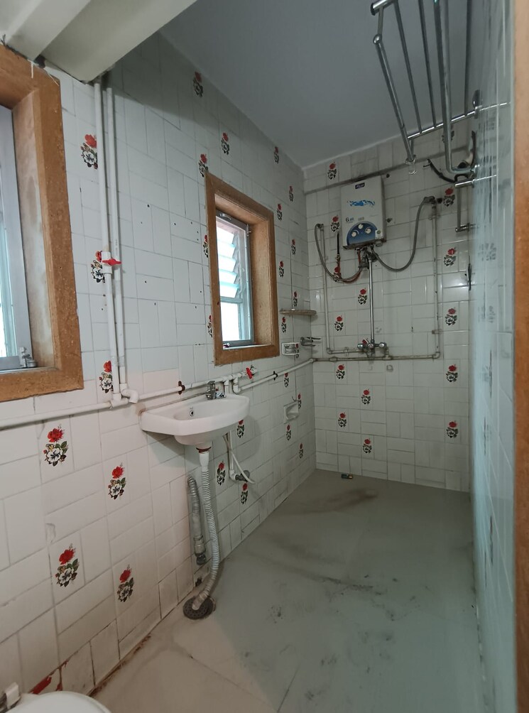 Bathroom, nav-jagruti-chs 2 Bedroom 670 Sq.Ft. Apartment In Kalwa Thane 7359357