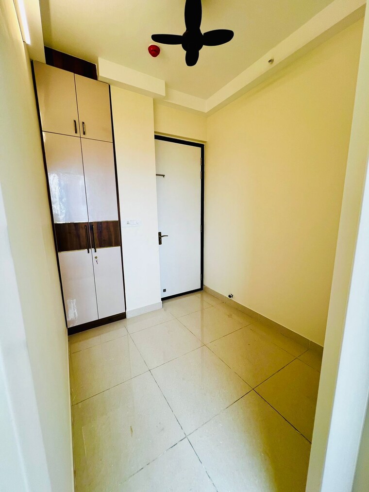 Room, pashmina-waterfront 3 Bedroom 1700 Sq.Ft. Apartment In Old Madras Road Bangalore 7359474