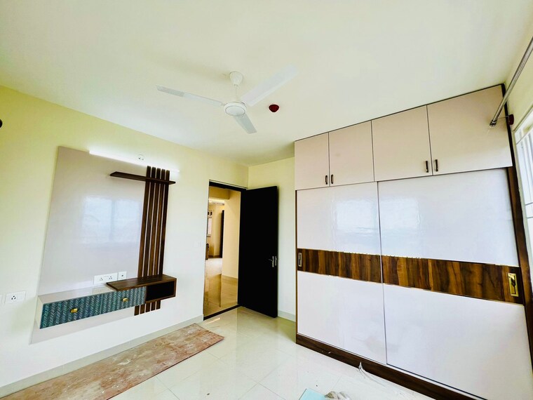 Room, pashmina-waterfront 3 Bedroom 1700 Sq.Ft. Apartment In Old Madras Road Bangalore 7359474