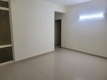 Room in 3 BHK Apartment at Conscient Habitat 78, Sector 78 – for Sale