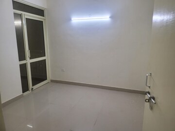 Room in 3 BHK Apartment at Conscient Habitat 78, Sector 78 – for Sale