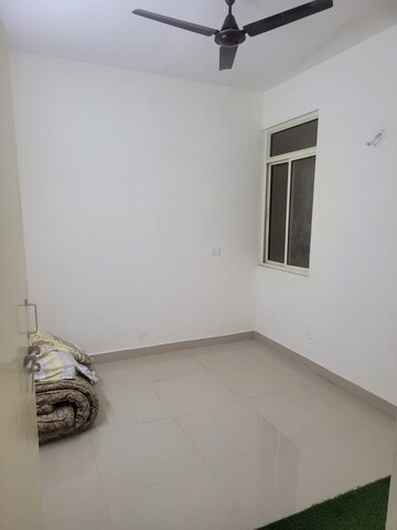 Room in 3 BHK Apartment at Conscient Habitat 78, Sector 78 – for Sale