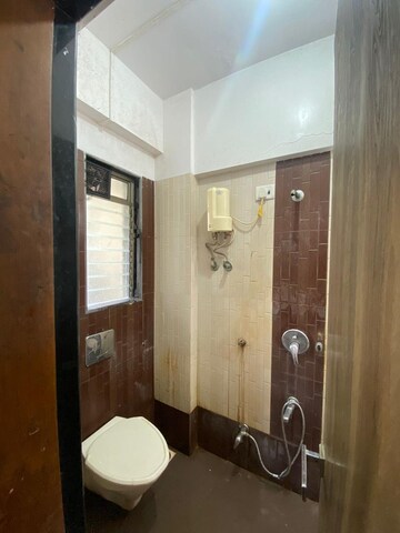 Bathroom in 2 BHK Apartment at Videocon Towers B CHS LTD, Kandivali East – for Sale