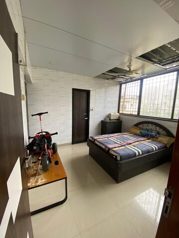 Bedroom in 4 BHK Apartment at Thakur Jewel Tower, Kandivali East – for Sale
