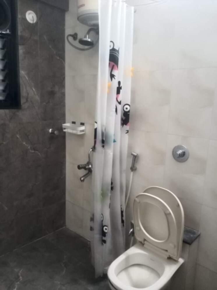 Bathroom, sanskruti-prabhat 3 Bedroom 1350 Sq.Ft. Apartment In Prabhat Road Pune 7360306