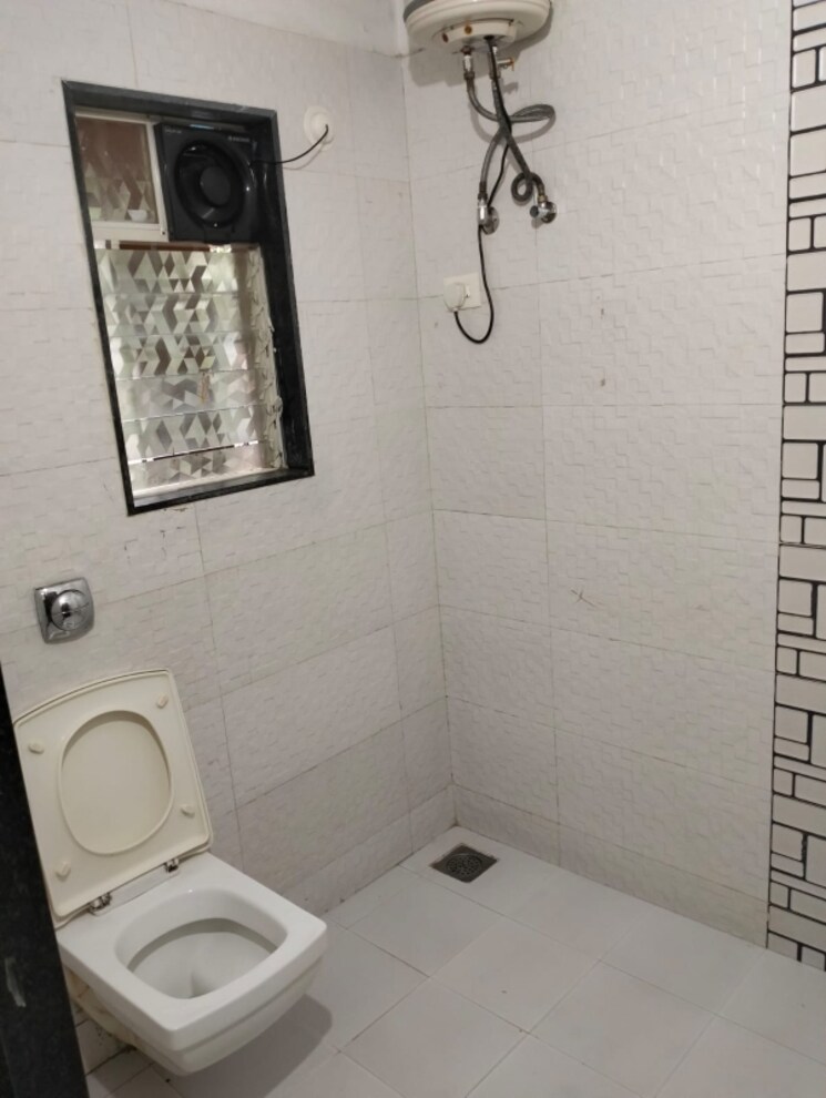 Bathroom, triveni-apartments-model-colony 2 Bedroom 1034 Sq.Ft. Apartment In Model Colony Pune 7360335