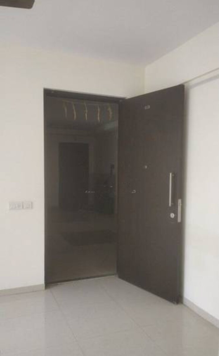 Room, blue-bell-hiranandani-estate 1 Bedroom 550 Sq.Ft. Apartment In Ghodbunder Road Thane 7360419