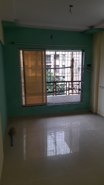 Room in 1.5 BHK Apartment at Laxmi Avenue D Global City Ph-1, Virar West – for Sale