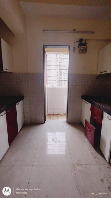 Bathroom in 2 BHK Apartment at VR Bhoomi Acres F Wing, Ghodbunder Road – for Sale
