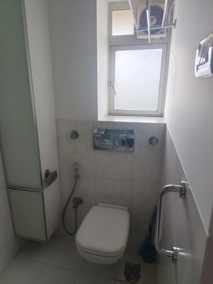 Bathroom, palm-springs-cuffe-parade 2 Bedroom 1080 Sq.Ft. Apartment In Cuffe Parade Mumbai 7360755