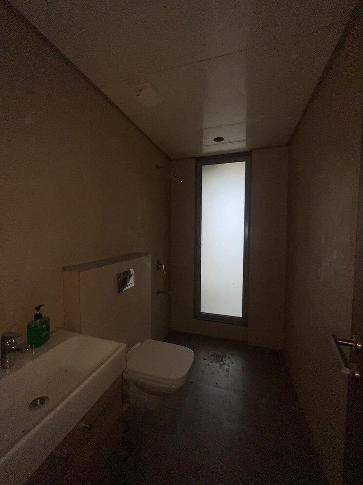 Bathroom, sd-astron-tower 4 Bedroom 1400 Sq.Ft. Apartment In Kandivali East Mumbai 7360847