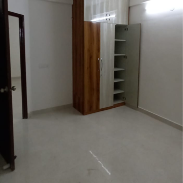 Room in 2 BHK Apartment at Signature Global Orchard Avenue, Sector 93 – for Sale