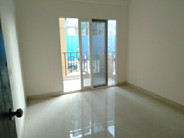Room in 2.5 BHK Apartment at Signature Global Orchard Avenue, Sector 93 – for Sale