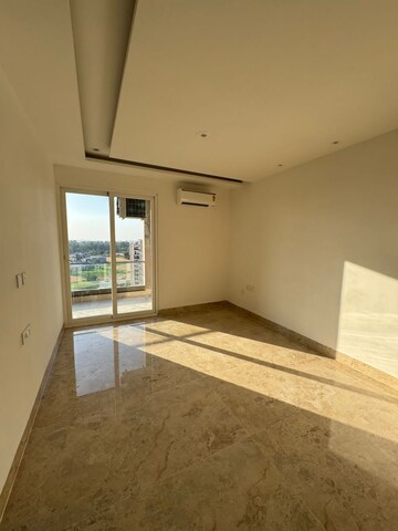 Room in 3 BHK Apartment at Trishla City, Patiala Road – for Sale