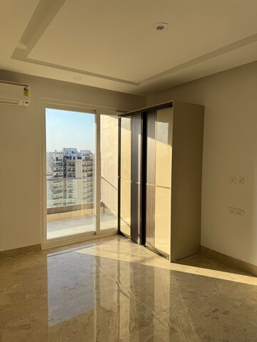 Room in 3 BHK Apartment at Trishla City, Patiala Road – for Sale