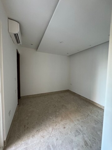 Room in 3 BHK Apartment at Trishla City, Patiala Road – for Sale