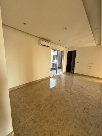 Room in 3 BHK Apartment at Trishla City, Patiala Road – for Sale