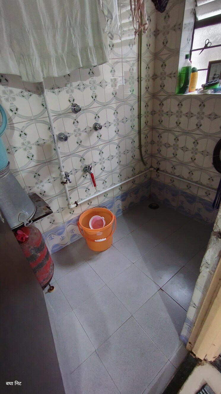 Bathroom, mahesh-society 1 Bedroom 520 Sq.Ft. Apartment In Bibwewadi Pune 7361900