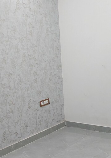 Room in 2 BHK Apartment at Kritak Modern Apartments, Sector 73 – for Sale