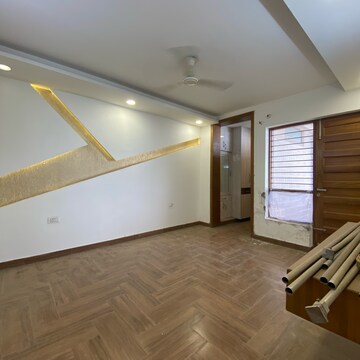 Master Bedroom in 3 BHK Builder Floor at Sector 85 – for Sale
