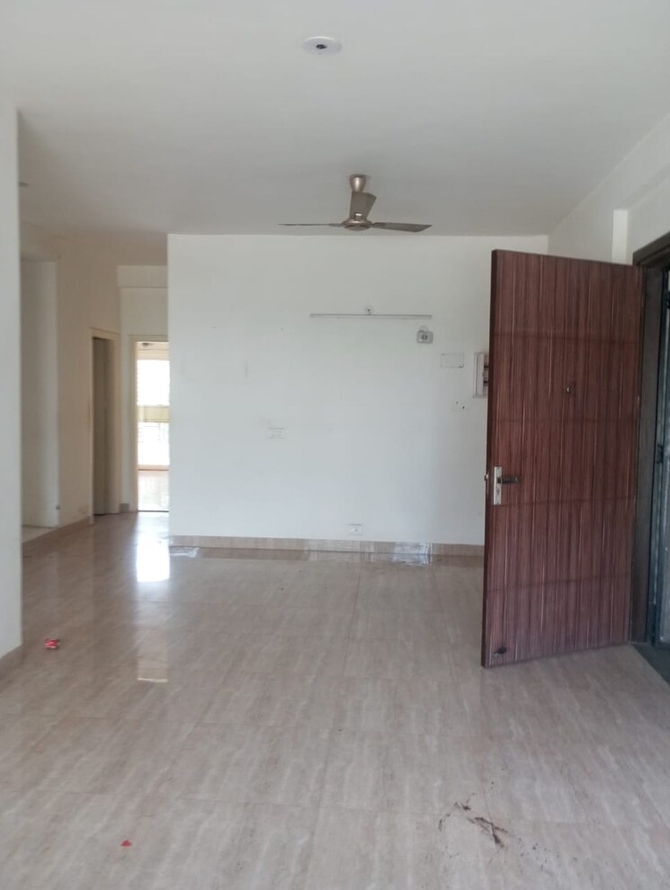 Room, puri-vip-floors 3 Bedroom 2700 Sq.Ft. Apartment In Sector 81 Faridabad 7362385