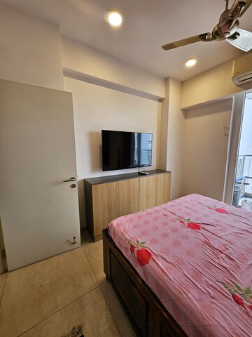 Bedroom in 2 BHK Builder Floor at Mahavir Enclave – for Sale