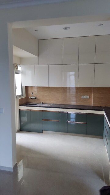 Kitchen in 3.5 BHK Independent House at Omaxe Kingston, Gomti Nagar – for Sale