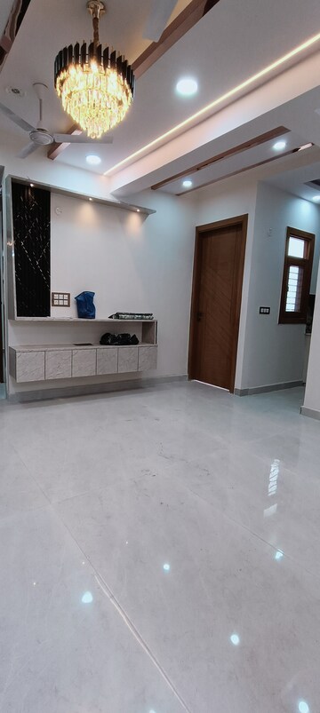 Living Room in 3 BHK Builder Floor at Sector 73 – for Sale